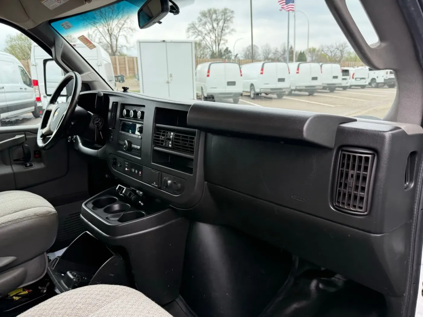 2018 Chevrolet Express 3500 Work Van | Photo 5 of 19