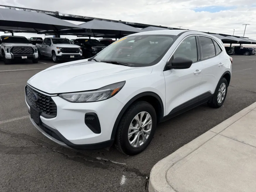 2024 Ford Escape Active | Photo 3 of 16