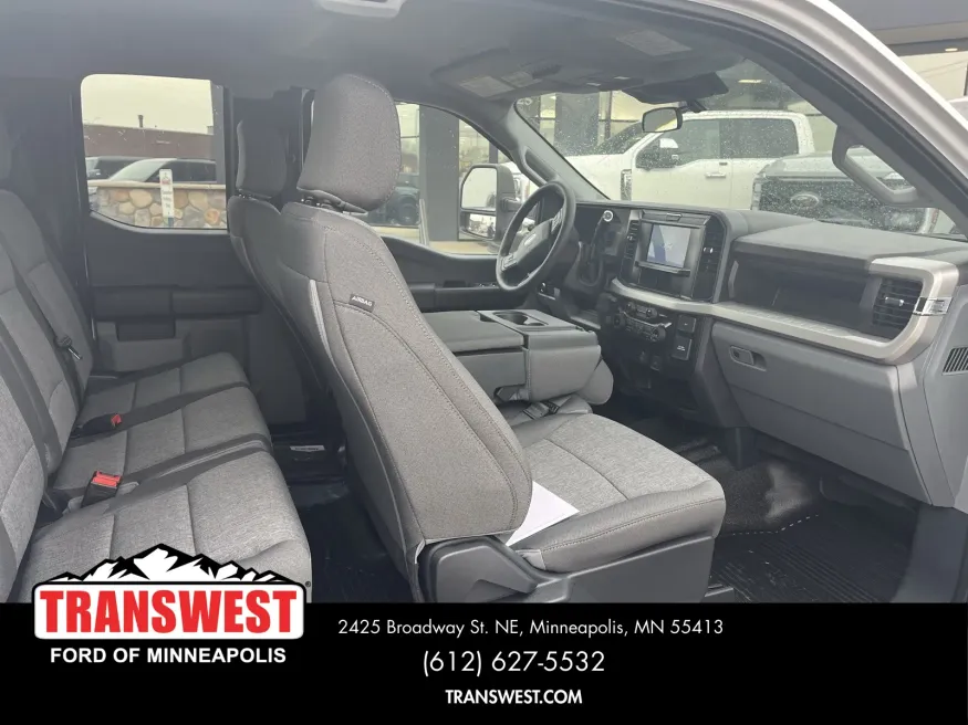 2025 Ford Super Duty F-550 | Photo 9 of 14