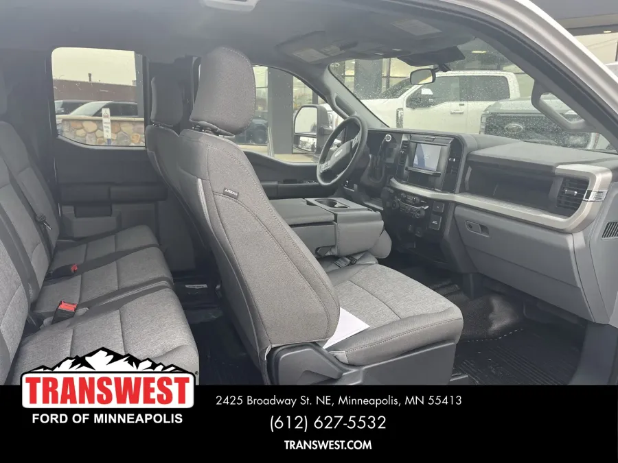 2025 Ford Super Duty F-550 | Photo 9 of 14