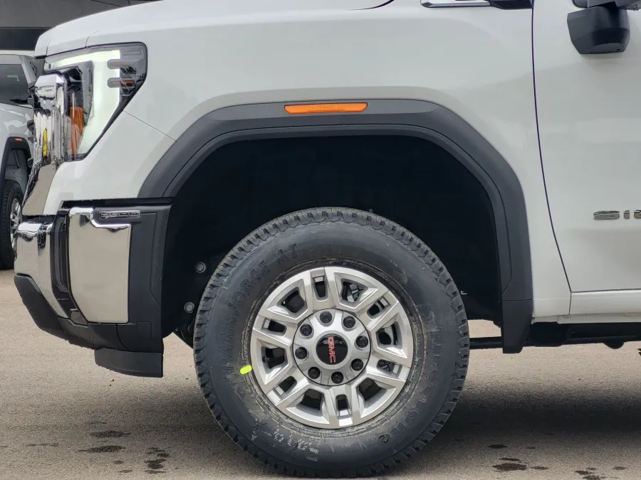 2026 GMC Sierra 2500HD Pro | Photo 8 of 22