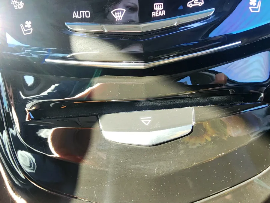 2019 Cadillac Escalade Luxury | Photo 28 of 33