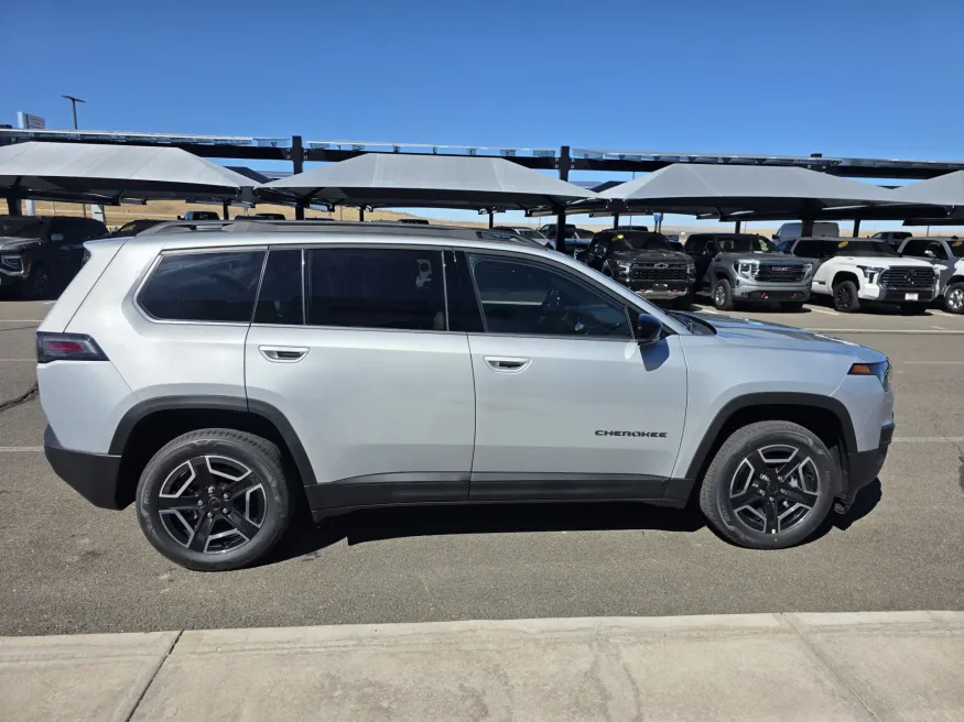 2026 Jeep Cherokee Limited | Photo 4 of 23