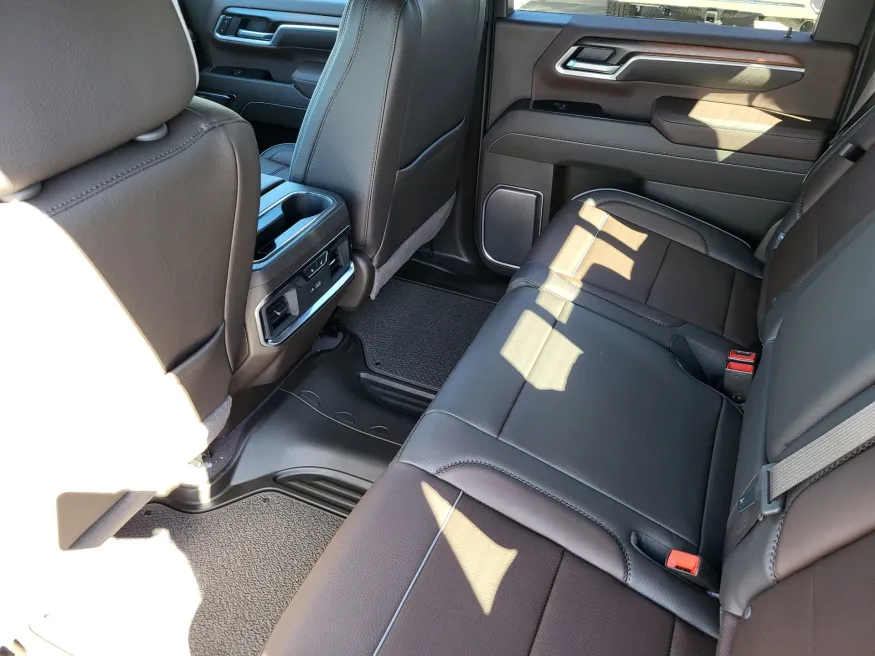 2026 GMC Sierra 2500HD Denali | Photo 22 of 25
