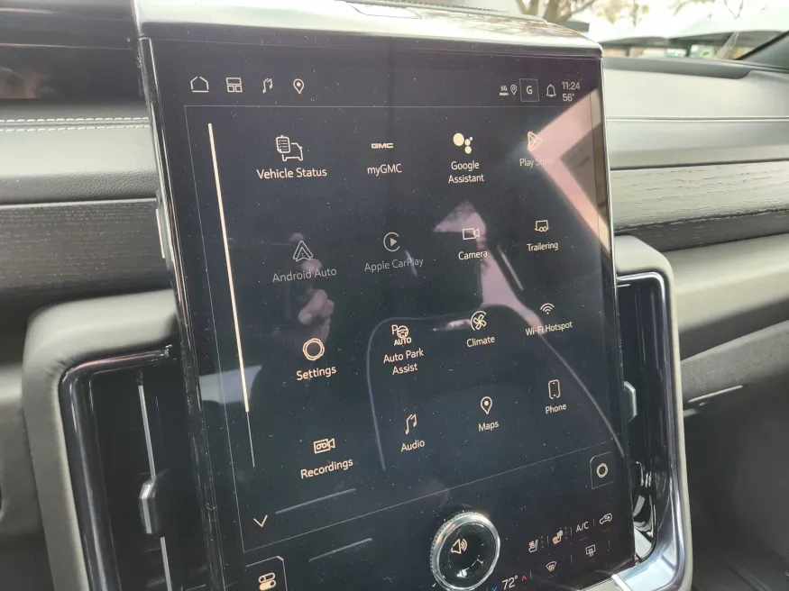 2026 GMC Yukon AT4 Ultimate | Photo 28 of 33