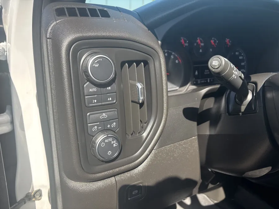 2022 Chevrolet Silverado 1500 Work Truck | Photo 11 of 18