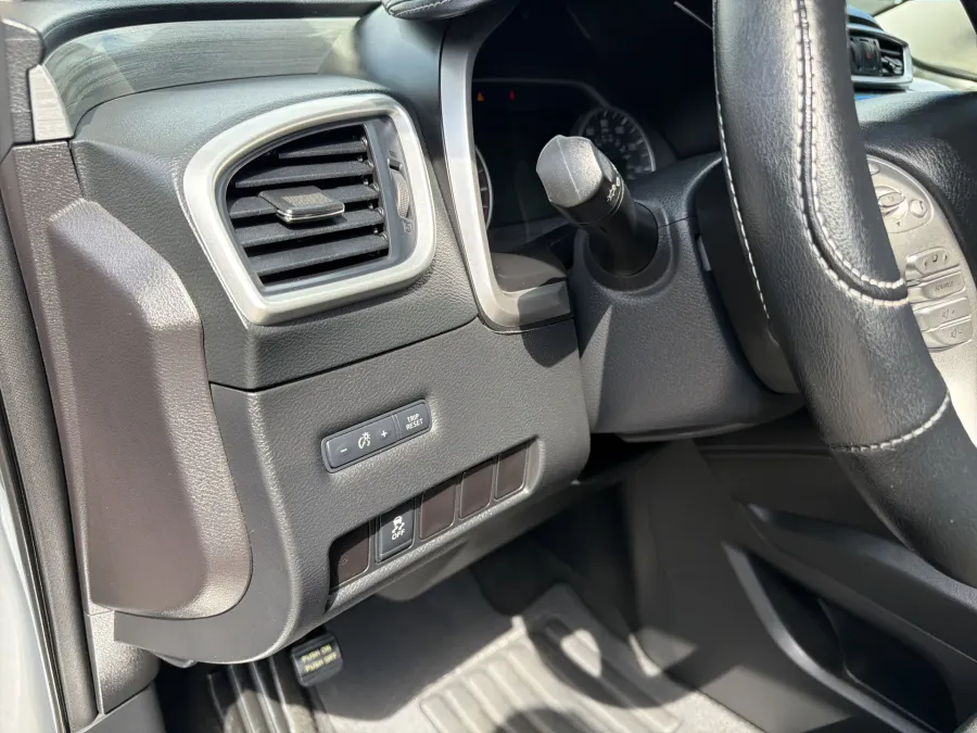 2016 Nissan Murano | Photo 12 of 18