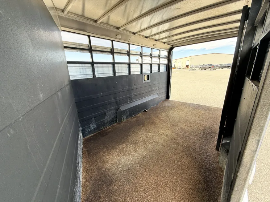 2022 Logan Coach Stock Combo | Photo 14 of 16