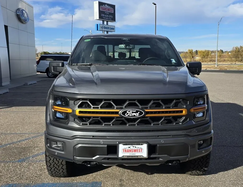 2025 Ford F-150 | Photo 2 of 31