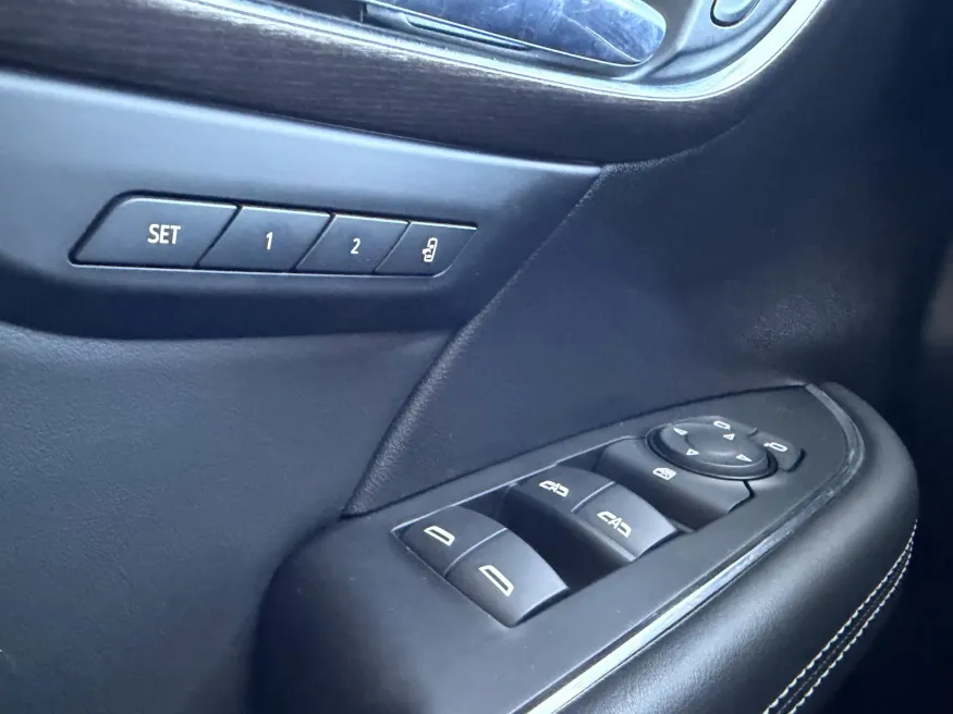 2023 Buick Envision Avenir | Photo 15 of 19