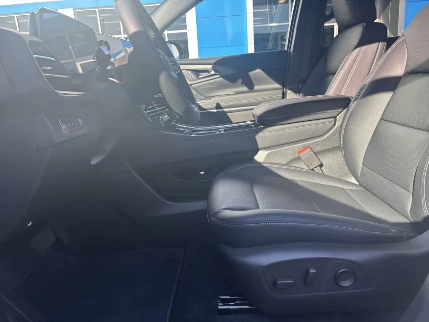 2026 Chevrolet Traverse AWD LT | Photo 16 of 22