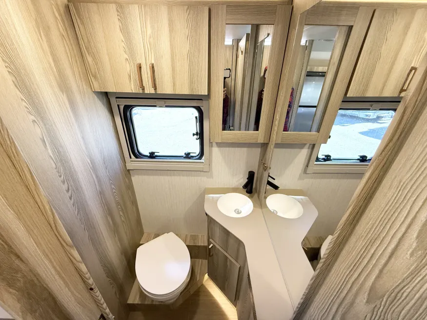 2026 Winnebago Navion 24R | Photo 11 of 24