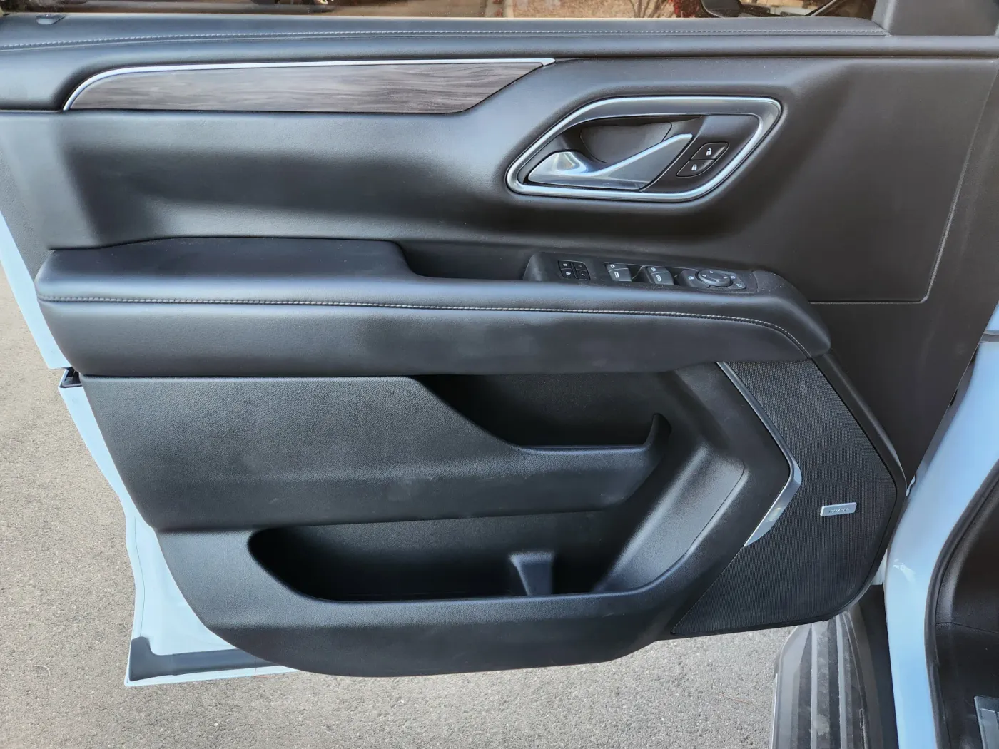 2021 Chevrolet Tahoe LT | Photo 5 of 29