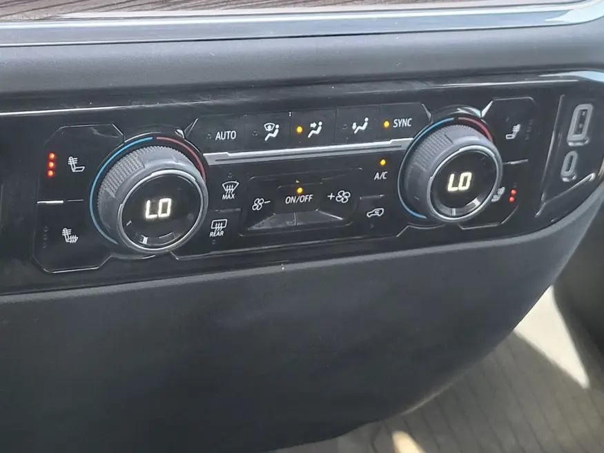 2024 Chevrolet Silverado 2500HD LT | Photo 16 of 23