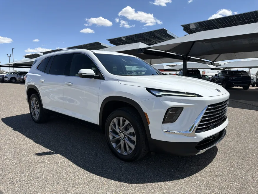 2025 Buick Enclave Preferred | Photo 6 of 21