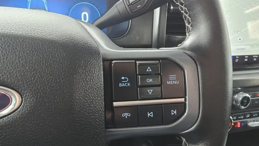 2025 Ford F-250 | Photo 16 of 31