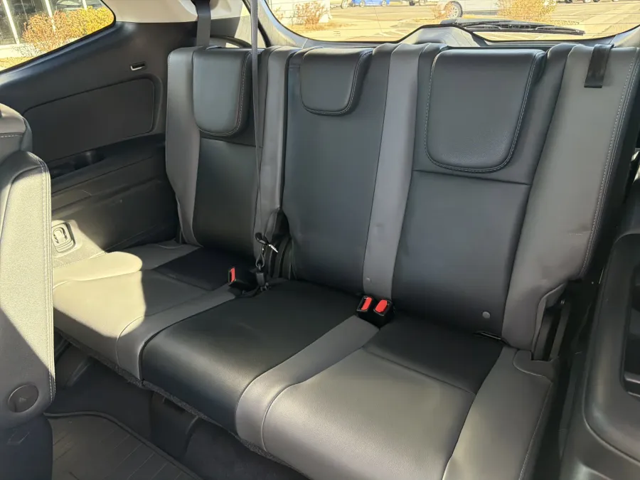 2022 Subaru Ascent Onyx Edition | Photo 10 of 25