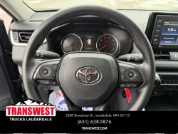 2021 Toyota RAV4 LE | Thumbnail Photo 14 of 23