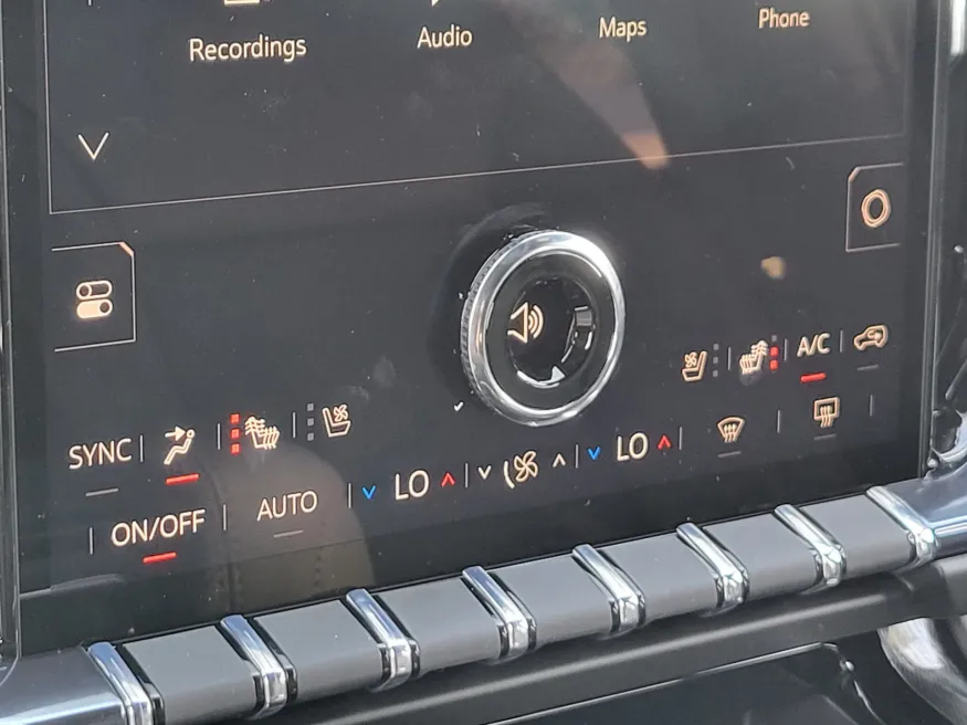 2026 GMC Yukon AT4 | Photo 16 of 26