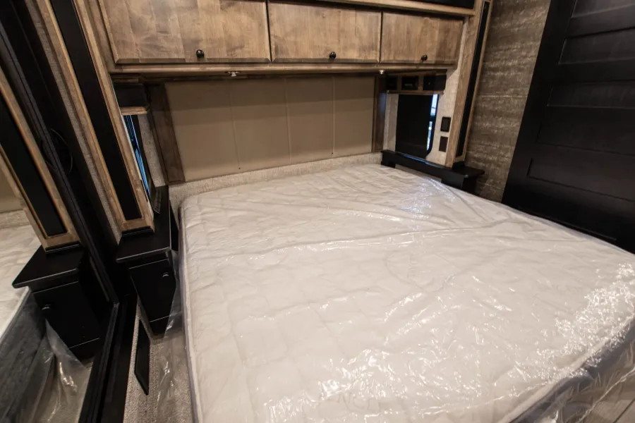 2026 Tiffin Allegro Breeze 33BR | Photo 22 of 21