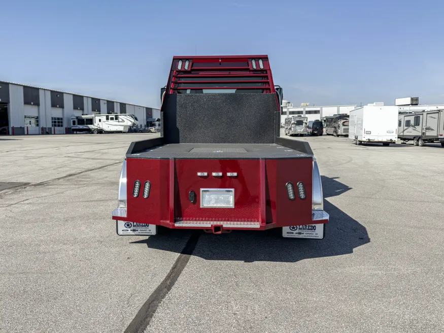 2024 Freightliner M2 106 Laredo | Photo 6 of 25