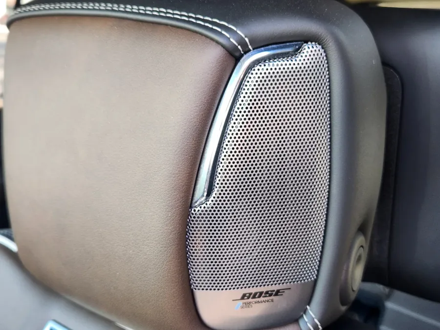 2025 GMC Yukon Denali Ultimate | Photo 10 of 24