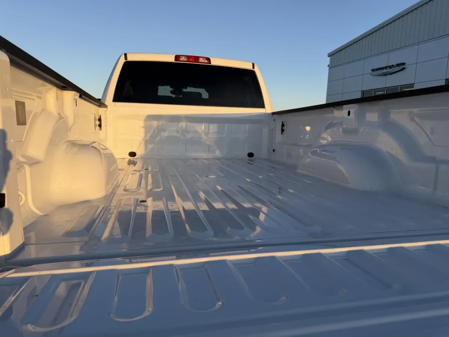 2022 RAM 2500 Big Horn | Photo 7 of 20