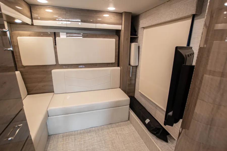 2022 Entegra Qwest 24N | Photo 18 of 22