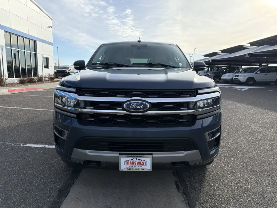 2022 Ford Expedition Limited | Photo 7 of 26