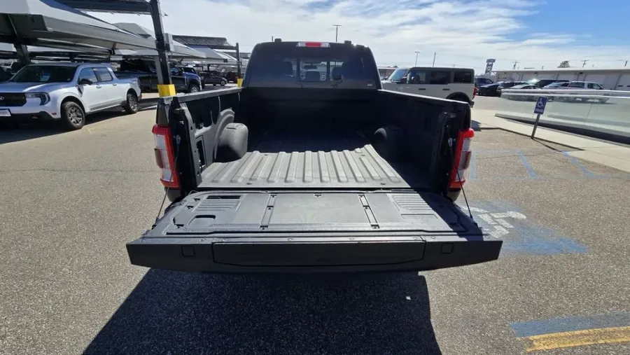 2023 Ford F-150 | Photo 8 of 31