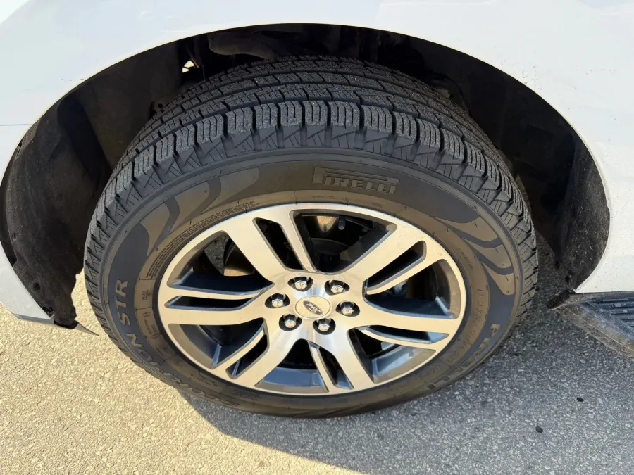 2024 Ford Expedition Limited | Photo 21 of 22