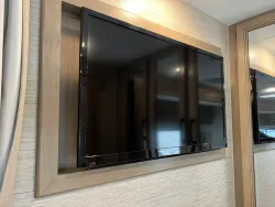 2022 Thor Four Winds 27R | Thumbnail Photo 33 of 37