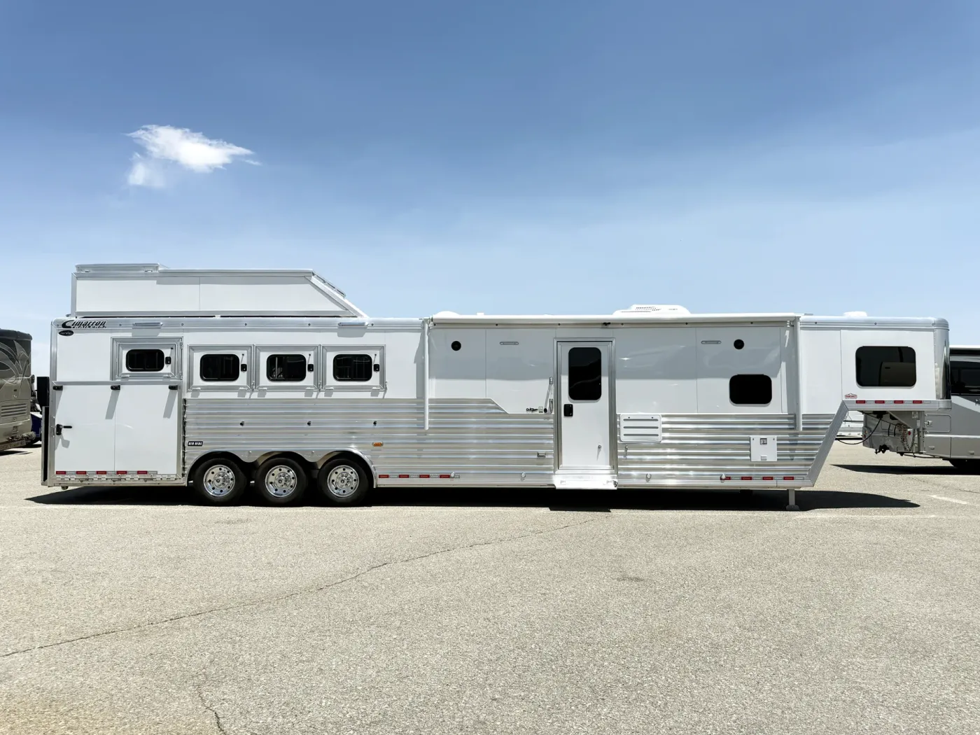 2025 Cimarron Norstar 4HLQ | Photo 3 of 30