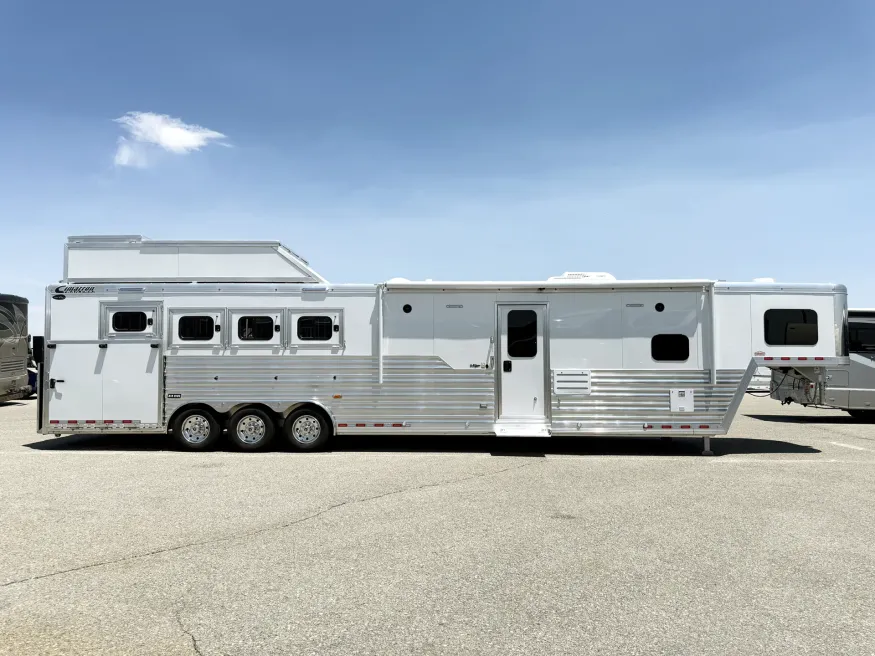 2025 Cimarron Norstar 4HLQ | Photo 3 of 30