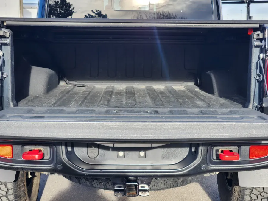 2020 Jeep Gladiator Rubicon | Photo 23 of 25