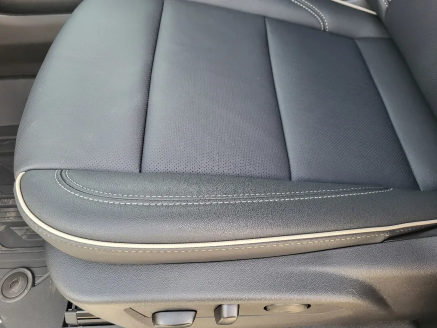 2026 GMC Yukon XL Elevation | Photo 19 of 26