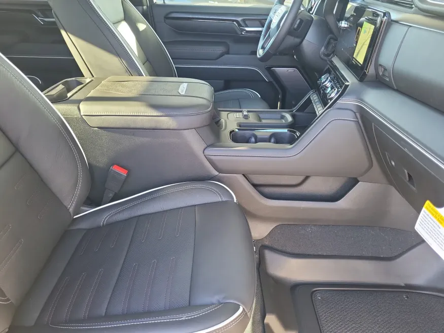 2026 GMC Sierra 2500HD AT4X | Photo 9 of 23