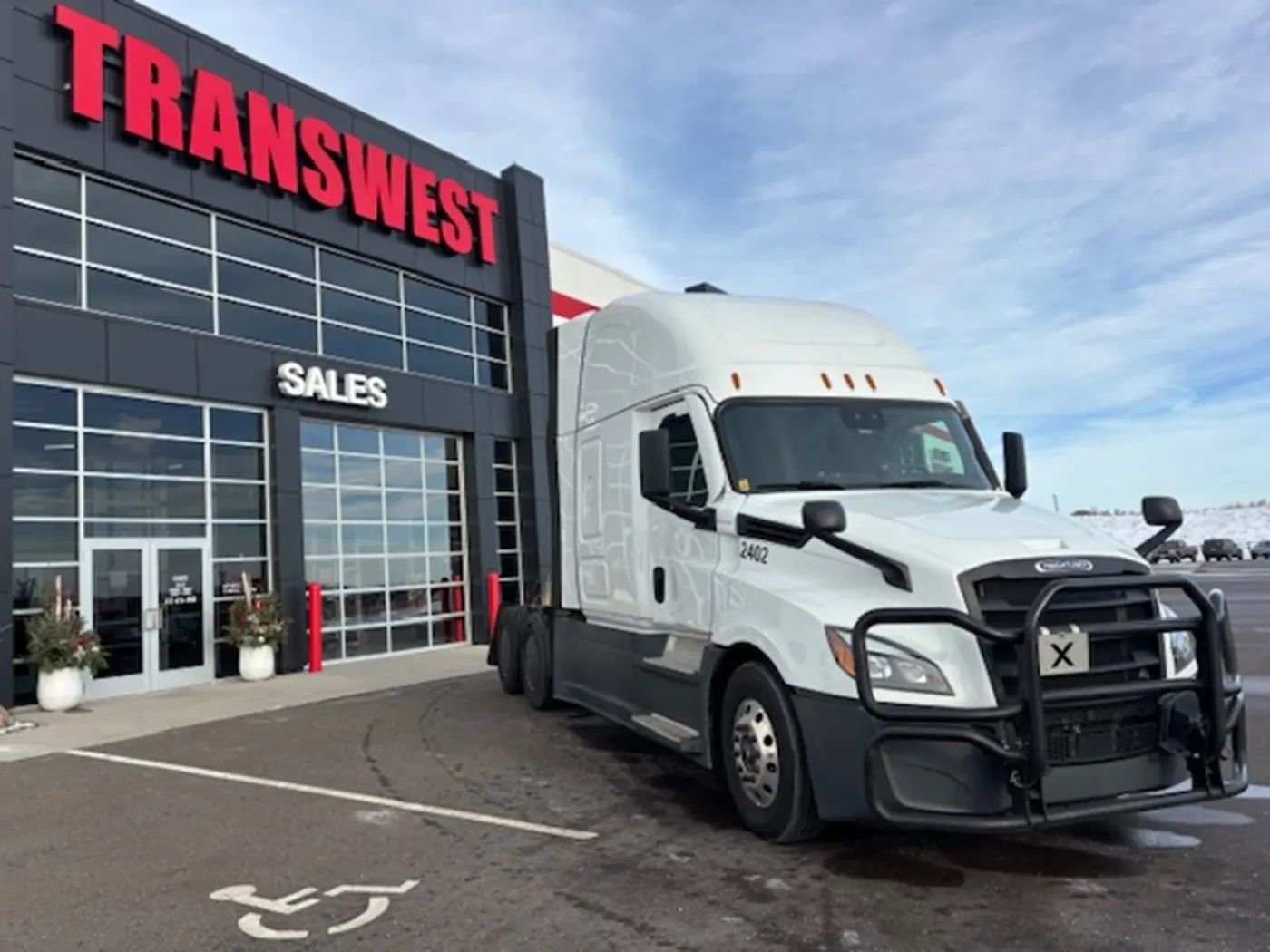 2024 Freightliner Cascadia | Photo 2 of 16