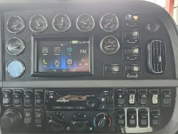 2020 Peterbilt 389 | Thumbnail Photo 33 of 34