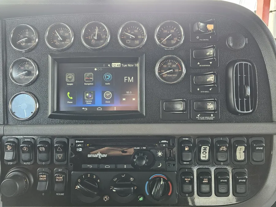 2020 Peterbilt 389 | Photo 33 of 34