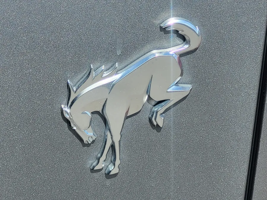 2024 Ford Bronco Badlands | Photo 10 of 25