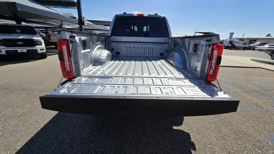 2023 Ford F-250 | Photo 8 of 30