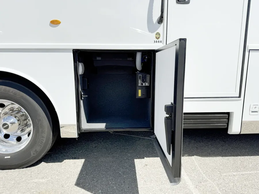 2026 Newmar Grand Star 3444 | Photo 24 of 28