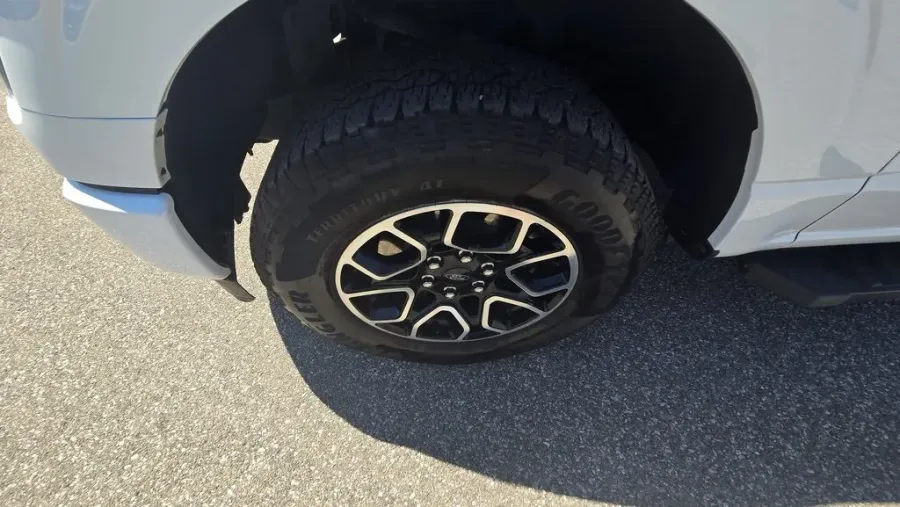 2023 Ford F-150 | Photo 10 of 30