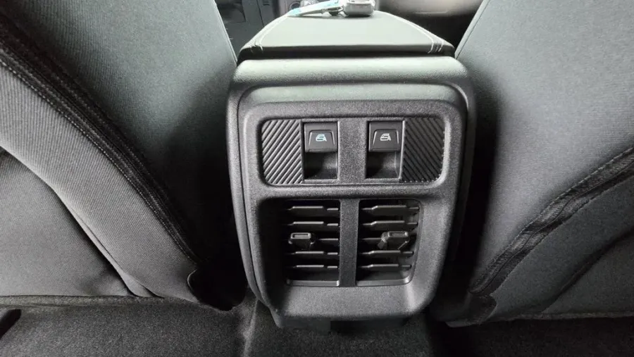 2025 Ford Bronco | Photo 28 of 29