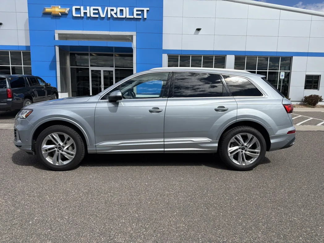 2024 Audi Q7 Premium Plus 