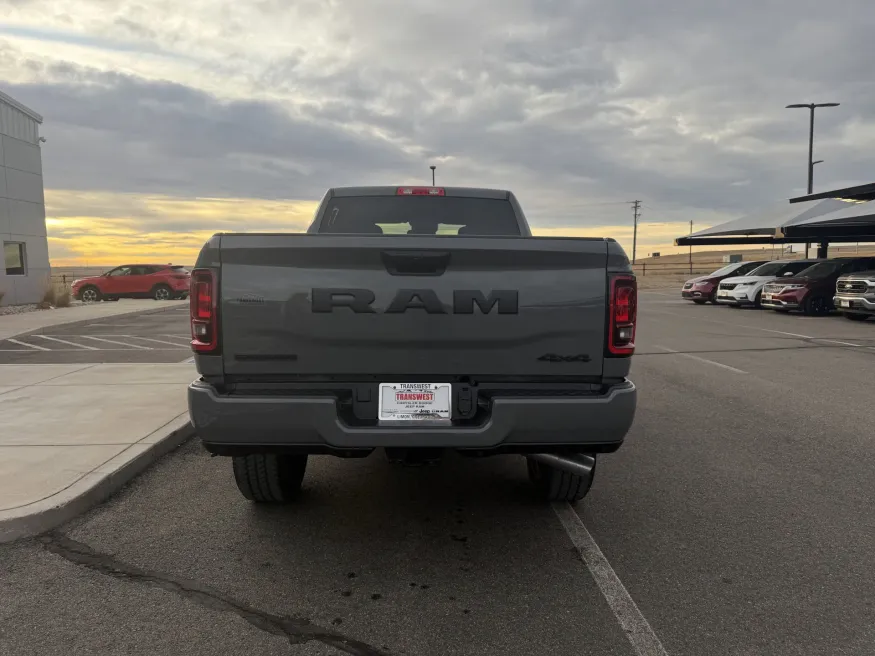 2026 RAM 2500 Big Horn | Photo 6 of 15