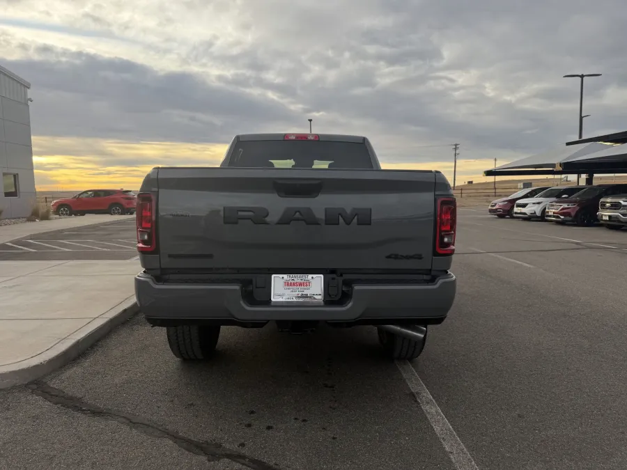 2026 RAM 2500 Big Horn | Photo 6 of 15