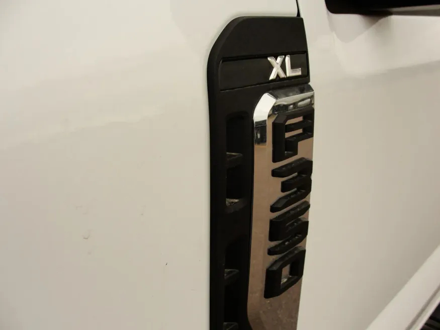 2026 Ford F-350 | Photo 6 of 16