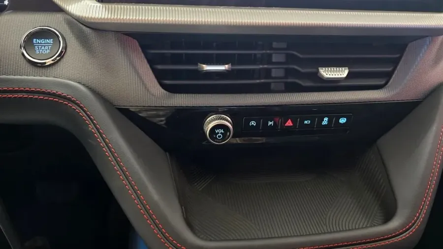 2026 Ford Explorer | Photo 26 of 36